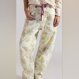 We The Free / Free People Moxie Printed Flocked Barrel Jeans  Size 27 NWT